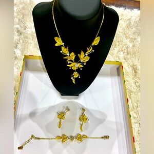 3 Pc Set Gold Plated Necklace Bracelet and Earrings